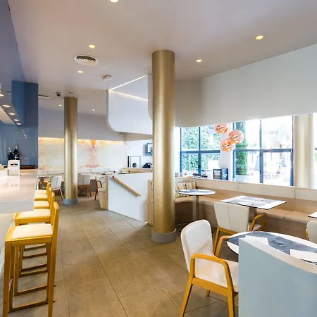 فندق Medium Park